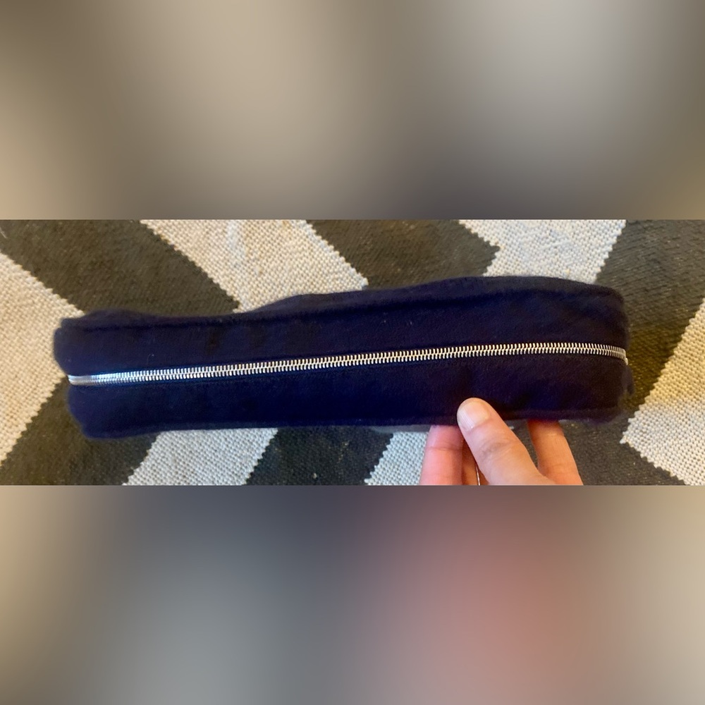 Armand DiraDourian 100% cashmere Navy Blue Stripe Toiletries pouch make-up bag - Picture 4 of 13